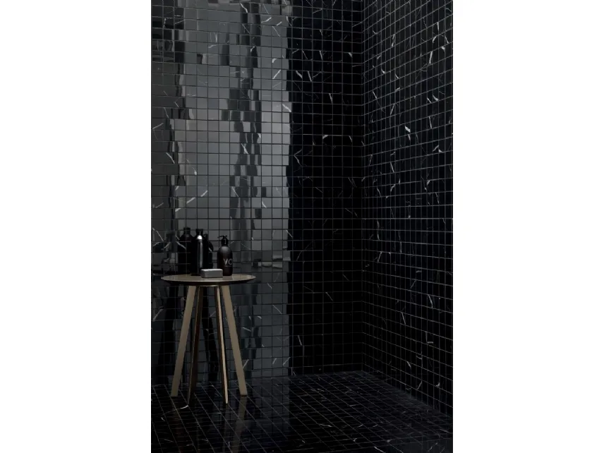 Piastrelle Delight effetto marmo Marquina Nero a mosaico di Lea Ceramiche